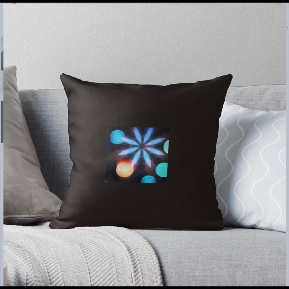 Taste and see : Throw Pillow